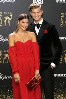 Nina Schwichtenberg with friend Patrick Kahlo at the 70 Bambi Award 2018 at the Stage Theater am Potsdamer Platz Berlin 16 11 2018 Foto:xA.xBuggex xFuturexImage