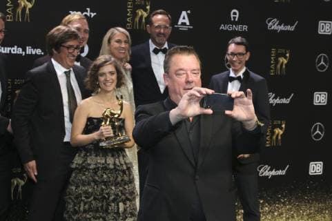 Lars Eidinger Liv Lisa Fries and Peter Kurth with their film teams at the 70 Bambi Award 2018 at the Stage Theater am Potsdamer Platz Berlin 16 11 2018 Foto:xA.xBuggex xFuturexImage