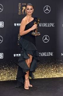 Penelope Cruz BAMBI 2018 Prize winner at the Theater am Potsdamer Platz in Berlin on 16 11 2018