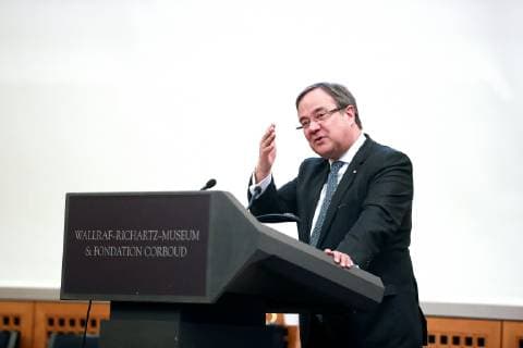 Tolerance rings and school prize Tolerance makes school 2018 in the Wallraf Richartz Museum NRW Prime Minister Armin Laschet delivered the speech 16 11 2018