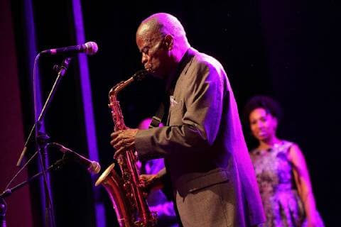Entertainment Bilder der Woche KW46 Entertainment Bilder des Tages Maceo Parker bei einem Konzert im Columbia Theater in Berlin, 17. November 2018. Konzert von Maceo Parker in Berlin *** Maceo Parker at a concert at the Columbia Theater in Berlin 17 November 2018 Maceo Parker concert in Berlin