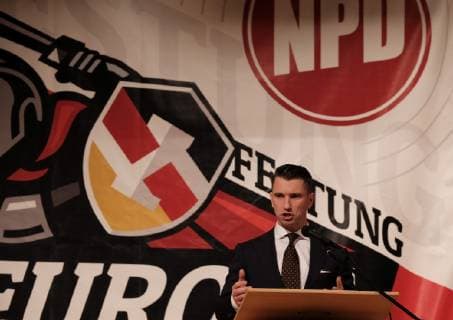 17.11.2018, xkhx, Büdingen NPD in Büdingen (Wetterau) in der Willi-Zinkmann-Halle Europa-Parteitag Der Vorsitzende der rechtsextremen NPD, Frank Franz, ist in seinem Amt bestätigt *** 17 11 2018 xkhx Büdingen NPD in Büdingen Wetterau in the Willi Zinkmann Halle Europe party conference The chairman of the extreme right NPD Frank Franz is confirmed in his office