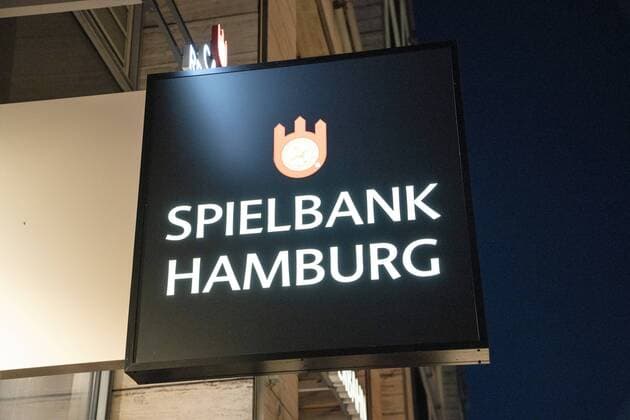 Casino Hamburg Casino on the Hamburg Reeperbahn in Hamburg Opening Ceremony Santa Pauli 2018 Hamburgs hottest Christmas Market on the Reeperbahn Spielbudenplatz Hamburg Hamburg Hamburg Germany Spielbudenplatz