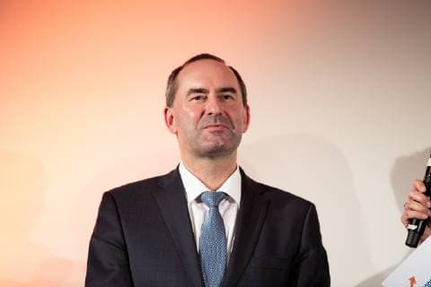 Hubert Aiwanger verleiht Exportpreis Bayern 2018, Hubert Aiwanger. Der bayerische Wirtschaftsminister und Vorsitzende der Freien Wähler Hubert Aiwanger hat am 21.11.2018 den bayerischen Exportpreis in vier verschiedenen Kategorien verliehen. Die Kategorien waren Industrie, Dienstleistung, Handel und Handwerk. München Bayern Deutschland Handwerkskammer München und Obe *** Hubert Aiwanger awards Bavarian Export Prize 2018 Hubert Aiwanger The Bavarian Minister of Economic Affairs and Chairman of the Free Voters Hubert Aiwanger awarded the Bavarian Export Prize in four different categories on 21 11 2018 The categories were Industry Services Trade and Crafts Munich Bavaria Germany Handwerkskammer München und Obe