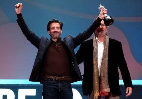 The Uruguayan actor Alfonso Tort (L) receives the Colon de Plata to the best actor by his interpretation in the film The night of 12 years , during the closing gala of the 44th edition of the Huelva Festival of Ibero-American Cinema, in the Palacio de Congresos of Huelva, Spain, 23 November 2018. Huelva Festival of Ibero-American Cinema !ACHTUNG: NUR REDAKTIONELLE NUTZUNG!  Copyright: xJuliánxPérezx GRAF5078 20181124-636786152247726875