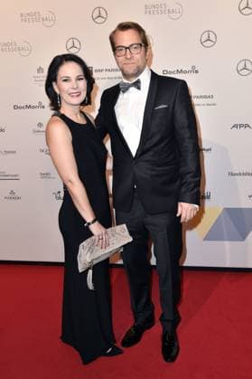 Annalena Baerbock with husband Daniel Holefleisch at the 67th Federal Press Ball 2018 in the Hotel Adlon Kempinski Berlin 23 11 2018 Foto:xF.xKernx xFuturexImage