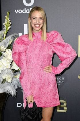 Leonie Hanne, PLACE TO B Awards. Zum dritten Mal werden die PLACE TO B Awards an Social-Media-Stars und Content Creators verliehen in Berlin am 24.11.2018 *** Leonie Hanne PLACE TO B Awards For the third time the PLACE TO B Awards will be presented to Social Media Stars and Content Creators in Berlin on 24 11 2018