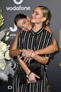 Vanessa Fuchs Kim Hnizdo PLACE TO B Awards For the third time the PLACE TO B Awards will be presented to social media stars and content creators in Berlin on 24 11 2018