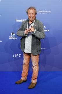 Gerd Krebber at the award ceremony of the opinion maker prize Die Blaue Zunge im Rahmen der Gedanken tanken speaker night in the Lanxess Arena Cologne 24 11 2018 Foto:xC.xHardtx xFuturexImage