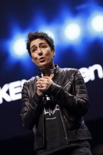Dunja Hayali at the awarding of the opinion maker prize Die Blaue Zunge im Rahmen der Gedanken tanken speaker night in the Lanxess Arena Cologne 24 11 2018 Foto:xC.xHardtx xFuturexImage