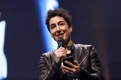 Dunja Hayali at the awarding of the opinion maker prize Die Blaue Zunge im Rahmen der Gedanken tanken speaker night in the Lanxess Arena Cologne 24 11 2018 Foto:xC.xHardtx xFuturexImage