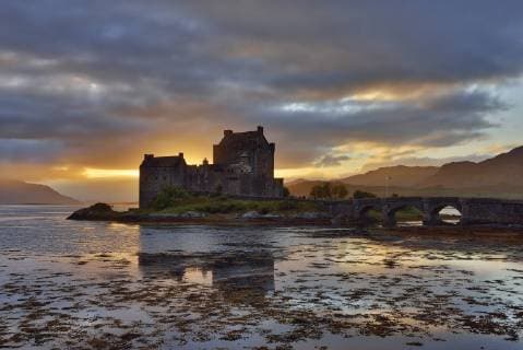United Kingdom, Scotland, Loch Duich and Loch Alsh, Kyle of Lochalsh, Eilean Donan Castle in the evening  RUEF01998