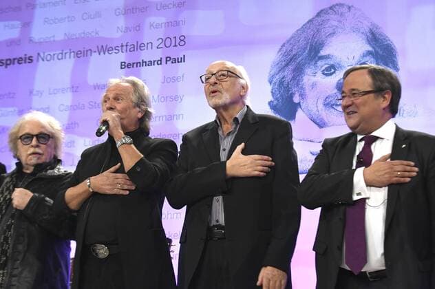 Bernhard Paul Henning Krautmacher Karl Dall and Armin Laschet at the presentation of the NRW State Prize at the Gürzenich Köln 27 11 2018 Foto:xJ.xKrickx xFuturexImage