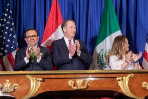 November 30, 2018 - Buenos Aires, Argentina - United States Trade Representative Ambassador ROBERT LIGHTHIZER, center, applauds at the USMCA signing ceremony in Buenos Aires, Argentina. Trump Signs New Trade Agreement With Mexico And Canada To Replace NAFTA. Buenos Aires Argentina - ZUMAz03_ 20181130_sha_z03_469 Copyright: xWhitexHousex