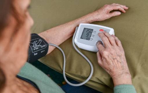 Blood pressure measurement senior citizen