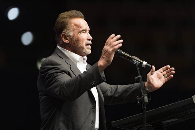 Juergen Hoeller Power Weekend Oympiahalle Munich 02 12 2018 In the picture Arnold Schwarzenegger