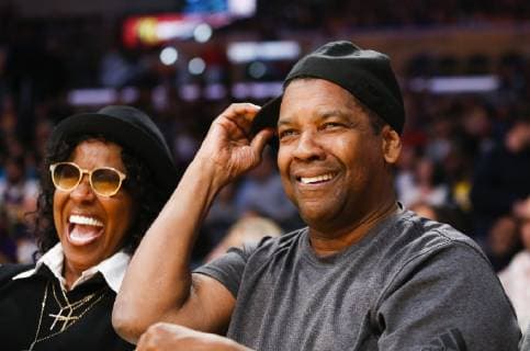 Entertainment Bilder der Woche KW48 Entertainment Bilder des Tages December 2, 2018 - Los Angeles, California, U.S - Actor Denzel Washington and his wife Pauletta attend a basketball game between the Los Angeles Lakers and the Phoenix Suns at Staples Center on December 02, 2018 in Los Angeles. Los Angeles U.S. - ZUMAc68_ 20181202_zaf_c68_007 Copyright: xRingoxChiux