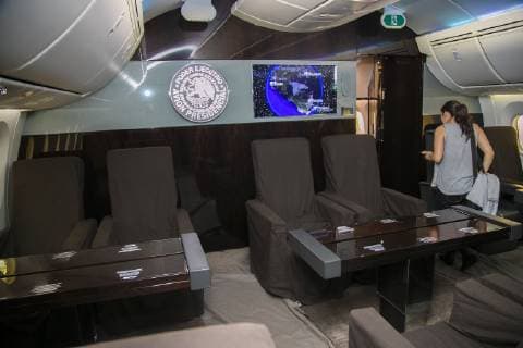 December 2, 2018 - EUM20181202ECO05.JPG.CIUDAD DE MEXICO.- Presidency Presidencia-Avion.- 2 de diciembre de 2018.- Recorrido por el avion presidencial Boing 877-8 Jose Maria Morelos y Pavon que sera enviado a Estados Unidos para su venta, anuncio que hizo este domingo el nuevo director general de Banobras, Jorge Mendoza. Foto: Agencia EL UNIVERSAL Yadin Xolalpa RCC.  - ZUMAu78_ 20181202_zaf_u78_106 Copyright: xYadinxXolalpax