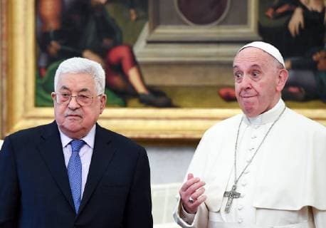 News Themen der Woche KW49 News Bilder des Tages NO FRANCE - NO SWITZERLAND: December 03, 2018 : Pope Francis meets with Palestinian President Mahmoud Abbas during a private audience at the Vatican.  Copyright: xÂ©VATICANxPOOL CPPx xIPAx xCatholicxPressxPhotox
