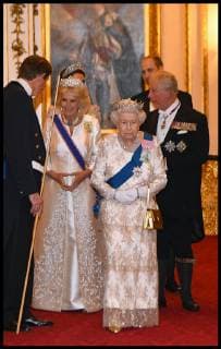 . 04 12 2018. London, United Kingdom. Diplomatic Reception. Queen Elizabeth II, the Prince of Wales and the Duchess of Cornwall and the Duke and Duchess of Cambridge attend an evening reception for members of the Diplomatic Corps at Buckingham Palace in London..  xi-Imagesx xPoolx IIM-18966-0016
