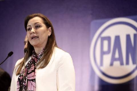 Mexiko, Martha Erika Alonso und Rafael Moreno Valle sterben bei Helikopter-Absturz December 4, 2018 - EUM20181204NAC16.JPG .CIUDAD DE MEXICO, Politic Politica-PAN.- 4 de diciembre de 2018.- La gobernadora electa, Martha Erika Alonso, informo que acudira a la Comision Interamericana de Derechos Humanos para que, a traves de una medida cautelar, se garantice el debido proceso legal y se de acceso efectivo a la justicia en la resolucion definitiva de la eleccion de Puebla. Foto: Agencia EL UNIVERSAL RCC.  - ZUMAu78_ 20181204_zaf_u78_056 Copyright: xAlejandraxLeyvax
