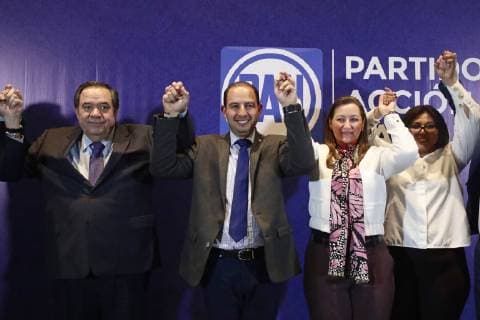 Mexiko, Martha Erika Alonso und Rafael Moreno Valle sterben bei Helikopter-Absturz December 4, 2018 - EUM20181204NAC19.JPG .CIUDAD DE MEXICO, Politic Politica-PAN.- 4 de diciembre de 2018.- La gobernadora electa, Martha Erika Alonso, informo que acudira a la Comision Interamericana de Derechos Humanos para que, a traves de una medida cautelar, se garantice el debido proceso legal y se de acceso efectivo a la justicia en la resolucion definitiva de la eleccion de Puebla. Lo acompanan, Marko Cortes, dirigente nacional del PAN, entre otros. Foto: Agencia EL UNIVERSAL RCC.  - ZUMAu78_ 20181204_zaf_u78_059 Copyright: xAlejandraxLeyvax