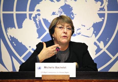 Die Menschenrechte sind laut der UN-Hochkommissarin Michelle Bachelet (Foto) in vielen Laendern unter gezieltem Beschuss. Die Rechte von Millionen Menschen wuerden taeglich verletzt, erklaerte Bachelet am Mittwoch (05.12.2018) in Genf. Der Fortschritt, den die Menschheit in den vergangenen 70 Jahren erlebt habe, sei in Gefahr, sagte die fruehere chilenische Praesidentin anlaesslich des 70. Jahrestages der Annahme der Allgemeinen Erklaerung der Menschenrechte. (Siehe epd-Meldung vom 05.12.2018) UN-Hochkommissarin Bachelet: Menschenrechte sind unter Beschuss *** According to UN High Commissioner Michelle Bachelet, human rights are under targeted attack in many countries The rights of millions of people are being violated daily, Bachelet said in Geneva on Wednesday 05 12 2018 The progress humanity has experienced over the past 70 years is in Copyright: epd-bild JohnxZarocostas EDITORIAL USE ONLY