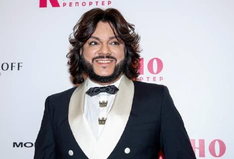 Entertainment Bilder des Tages MOSCOW, RUSSIA - DECEMBER 5, 2018: Singer Philipp Kirkorov ahead of a ceremony to present the Event of the Year 2018 prize held by the Cinema Reporter magazine at Illusion Cinema. Cinema Reporter is a new magazine that was established by the editorial staff of the Russian version of The Hollywood Reporter magazine. Artyom Geodakyan TASS  TS099F2A