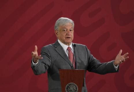 Mexiko, Andres Manuel Lopez Obrador Pressekonferenz The President of Mexico Andres Manuel Lopez Obrador offers a press conference at the Treasury Hall of the National Palace, in Mexico City, Mexico, 06 December 2018. Obrador will send to the Senate today a shortlist of possible ministers, two women and one man, who can replace Justice Jose Ramon Cossio, who finished his term in the Supreme Court. Lopez Obrador sent a terna to the Senate to select a Supreme Court member !ACHTUNG: NUR REDAKTIONELLE NUTZUNG!  Copyright: xMarioxGuzmánx AME6266 20181206-636797112832100812