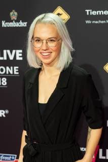 Bochum Germany 06 12 2018 1Live Crown 2018 Stefanie Heinzmann on the red carpet of the 1Live Crown DeFodi001