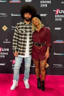 Bochum Germany 06 12 2018 1Live Crown 2018 Nura Habib Omer with company on the red carpet of the 1Live Crown DeFodi001