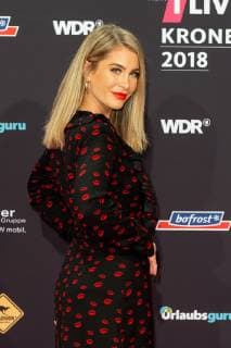 Bochum Germany 06 12 2018 1Live Crown 2018 Mrs Bella on the red carpet of the 1Live Crown DeFodi001