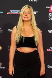 Bochum Germany 06 12 2018 1Live Crown 2018 Kelly Svirakova Kelly MissesVlog on the red carpet of the 1Live Crown DeFodi001