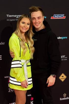 Bochum Germany 06 12 2018 1Live Crown 2018 Dagmara Nicole Ochmanczyk Dagi Bee and Eugen Kazakov on the red carpet of the 1Live Crown DeFodi001