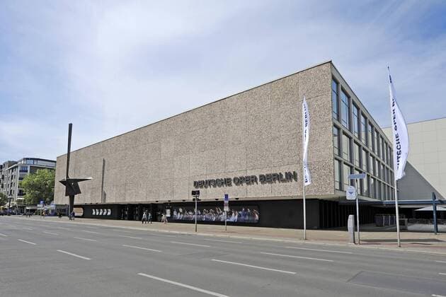 Deutsche Oper Berlin Exterior view Berlin Germany Europe Copyright: imageBROKER/IngoxSchulz iblisb01161681.jpg