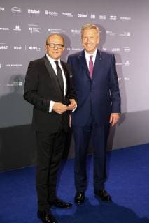 Stefan Schulze Hausmann and Christian Wulff at the German Sustainability Award ceremony on 8 12 2018 in Düsseldorf German Sustainability Award 2018 in Duesseldorf