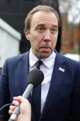 December 12, 2018 - London, London, UK - London, UK. Secretary of State for Health and Social Care Matt Hancock MP on College Green as he speaks to the media. Prime Minister Theresa May faces a vote of no confidence from her own party. London UK  - ZUMAl94_ 20181212_zaf_l94_027 Copyright: xRobxPinneyx