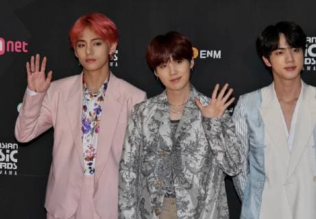 South Korean K-Pop group BTS pose for camera during the redcarpet ceremony for 2018 MAMA Fan s Choice in Japan in Saitama, Japan on Dcember 12, 2018.  TKP2018121210 KEIZOxMORI