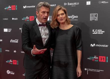 Entertainment Bilder des Tages The Director of Cold War , the Polish Pawel Pawlijkowski, and his wife, the actress Malgorzata Bela-Pawlikowska, pose for the photographers on the red carpet of European Film Festival at Teatro de la Maestranza in Sevilla, Andalusia, Spain, 15 December 2018. European Film Festival in Sevilla !ACHTUNG: NUR REDAKTIONELLE NUTZUNG!  Copyright: xJulioxMunozx GRAF7798 20181215-636805028899633601