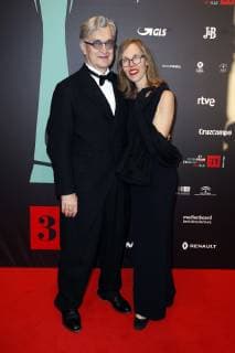 Wim Wenders with wife Donata at the award ceremony of the 31 European Film Prize 2018 in the Teatro de la Maestranza Sevilla 15 12 2018 Foto:xS.xGabschx xFuturexImage
