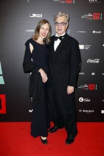 Wim Wenders with wife Donata at the award ceremony of the 31 European Film Prize 2018 in the Teatro de la Maestranza Sevilla 15 12 2018 Foto:xS.xGabschx xFuturexImage