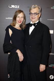 Wim Wenders with wife Donata at the award ceremony of the 31 European Film Prize 2018 in the Teatro de la Maestranza Sevilla 15 12 2018 Foto:xS.xGabschx xFuturexImage