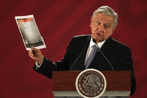 The president of Mexico, Andres Manuel Lopez Obrador, offers a press conference at the Treasury room of the National Palace, in Mexico City, Mexico, 18 December 2018. Obrador said today that he will speak with the rectors of the universities before the critics by the cut in the centers of education superior that contemplates the project of budget for 2019. Lopez Obrador will seek rectors to deal with cuts to universities !ACHTUNG: NUR REDAKTIONELLE NUTZUNG!  Copyright: xMarioxGuzmanx AME530 20181218-636807471404276533