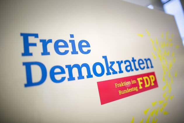 Sign of the Bundestag faction FDP Berlin 20 12 2018 Berlin Germany Copyright: xThomasxTrutschel photothek.netx