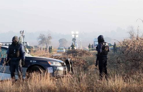 December 25 2018 EUM20181225POL14 JPG PUEBLA PUE Death Governor December 25, 2018 Aspect of the research work done in the place where on Monday afternoon an Augusta model A 109 helicopter collapsed and in which the governor of Puebla Martha Erika Alonso and Senator Rafael Moreno Valle died Photo Agency EL UNIVERSAL MAR  - ZUMAu78_ 20181225_zaf_u78_023 Copyright: xOmarcontrerasx