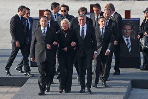 December 25 2018 EUM20181225POL17 JPG PUEBLA DeathDeath Governor December 25, 2018 The Secretary of the Interior Olga Sanchez Cordero representing the federal government heads a guard of honor during the death ceremony of Governor Martha Erika Alonso and Senator Rafael Moreno Valle who died on Monday in an air accident The accompany Jesus  - ZUMAu78_ 20181225_zaf_u78_046 Copyright: xElxUniversalx
