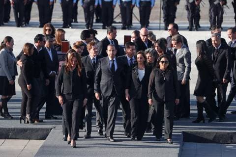 December 25 2018 EUM20181225POL24 JPG PUEBLA Pue DeathDeath Governor December 25, 2018 This Tuesday afternoon relatives and friends of Puebla Governor Martha Erika Alonso and Senator Rafael Moreno Valle gathered at the Plaza. Victory to perform a guard of honor after they died in a plane crash Monday To center Mar  - ZUMAu78_ 20181225_zaf_u78_056 Copyright: xElxUniversalx
