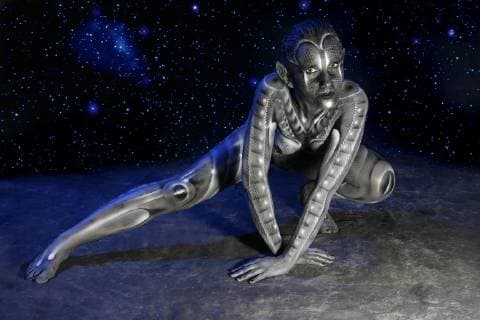 From the FARBKÖRPER Bodypainting Aspekte Kalender 2019 Die Frau im Mond Photoshooting mit Model Maria im Atleier Düsterwald in Hameln Holtensen FARBKÖRPER is a project of the photographer Tschiponnique Skupin showing the versatility of bodypainting Painting by Jörg Düsterwald Foto:xT.xSkupinx xFuturexImage