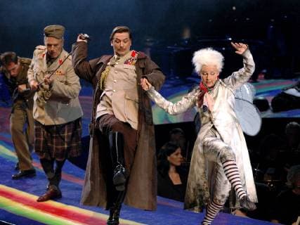 Salzburger Festspiele 2004 King Arthur Michael Maertens Barbara Bonney *** Salzburg Festival 2004 King Arthur Michael Maertens Barbara Bonney Copyright: RenatexNeder