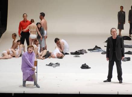 Hans Werner HenzeRegie: Christof LoyDirigent: Marc AlbrechtBayerische Staatsoper München Mai 2008 Die Basseriden Gabriele Schnaut Michael Volle *** Hans Werner HenzeDirected by Christof LoyConductor Marc AlbrechtBayerische Staatsoper Munich May 2008 The Basserides Gabriele Schnaut Michael Volle Copyright: RenatexNeder